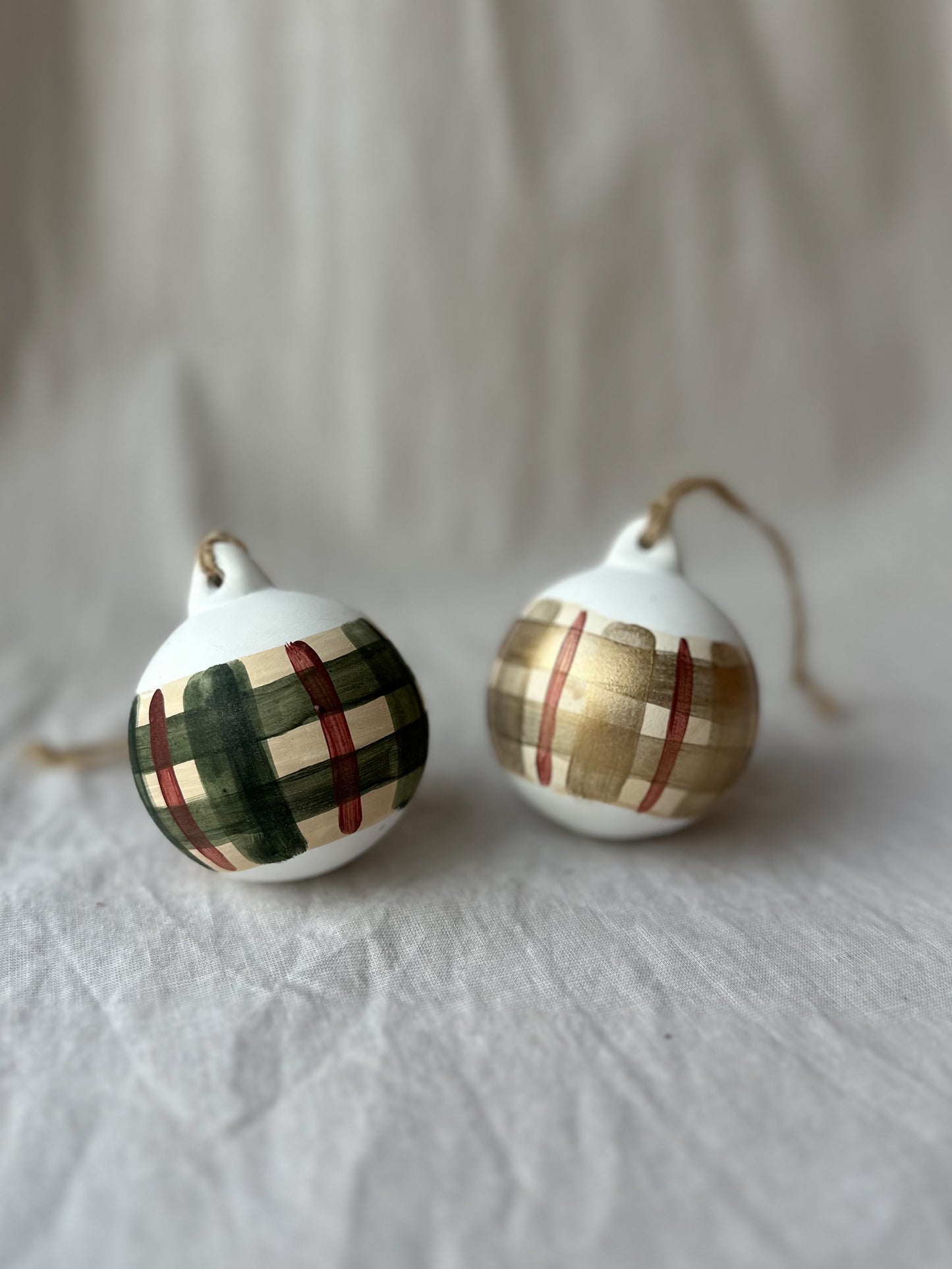 Set of 2 gingham baubles