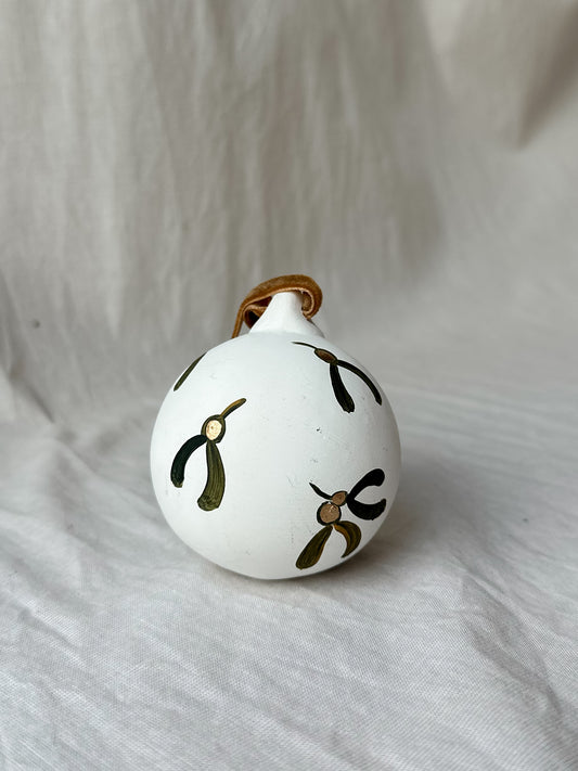 Gold detail mistletoe bauble