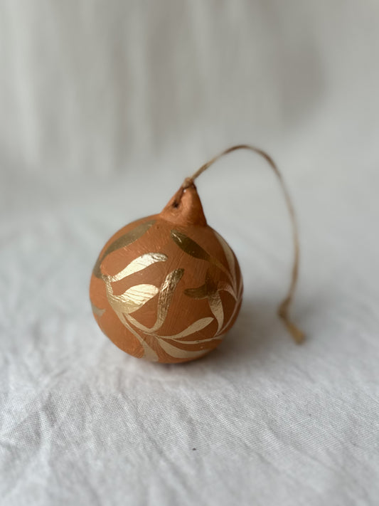 Gold foliage bauble